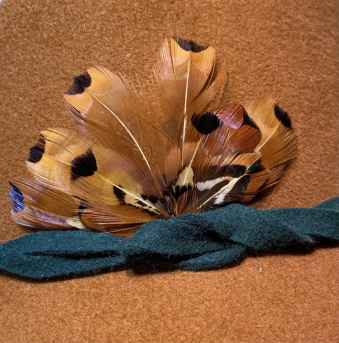 Teardrop fedora hat in rust - Image 2