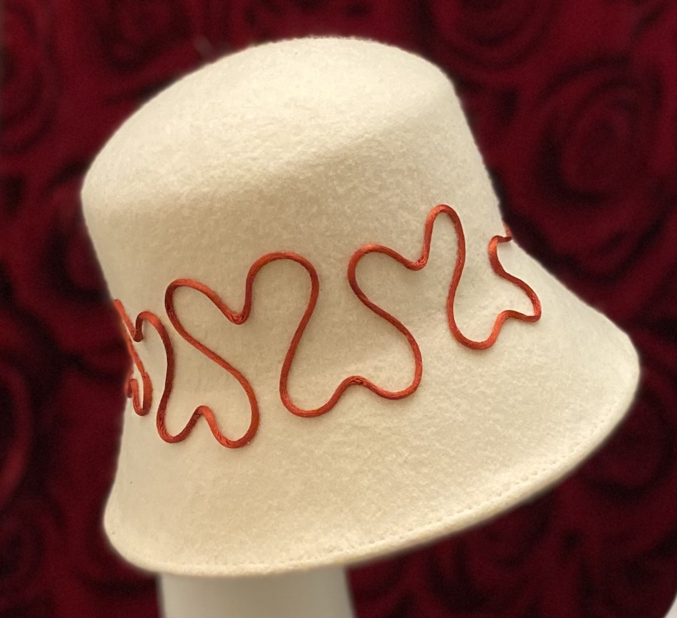 Heart-line Cloche