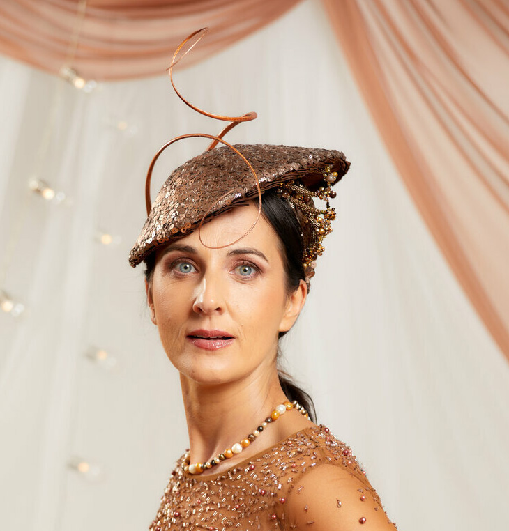 DNA – derby fascinator in copper, bronze - Image 3