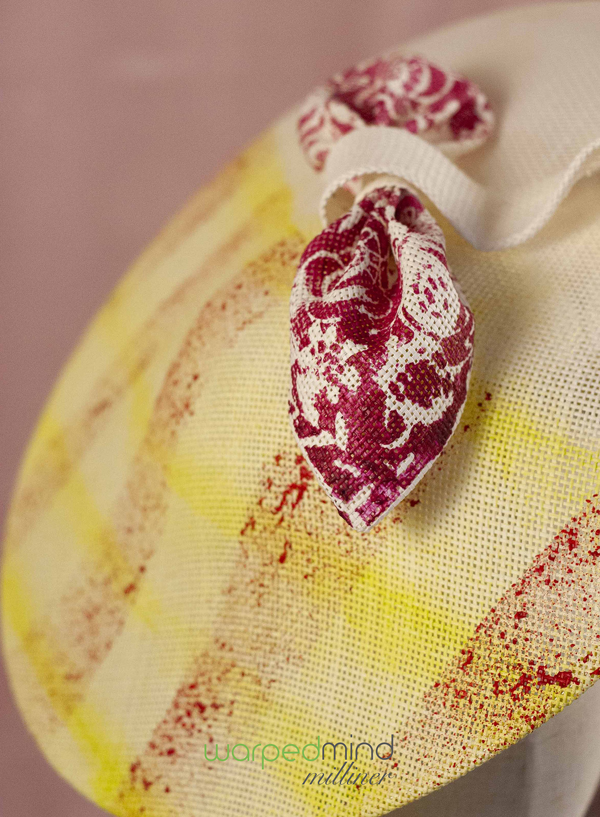 Hand painted saucer – derby hat - Image 2