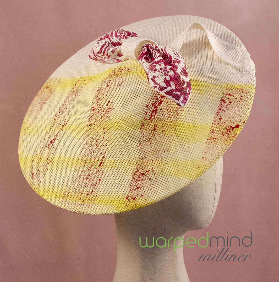 Hand painted saucer – derby hat - Image 4
