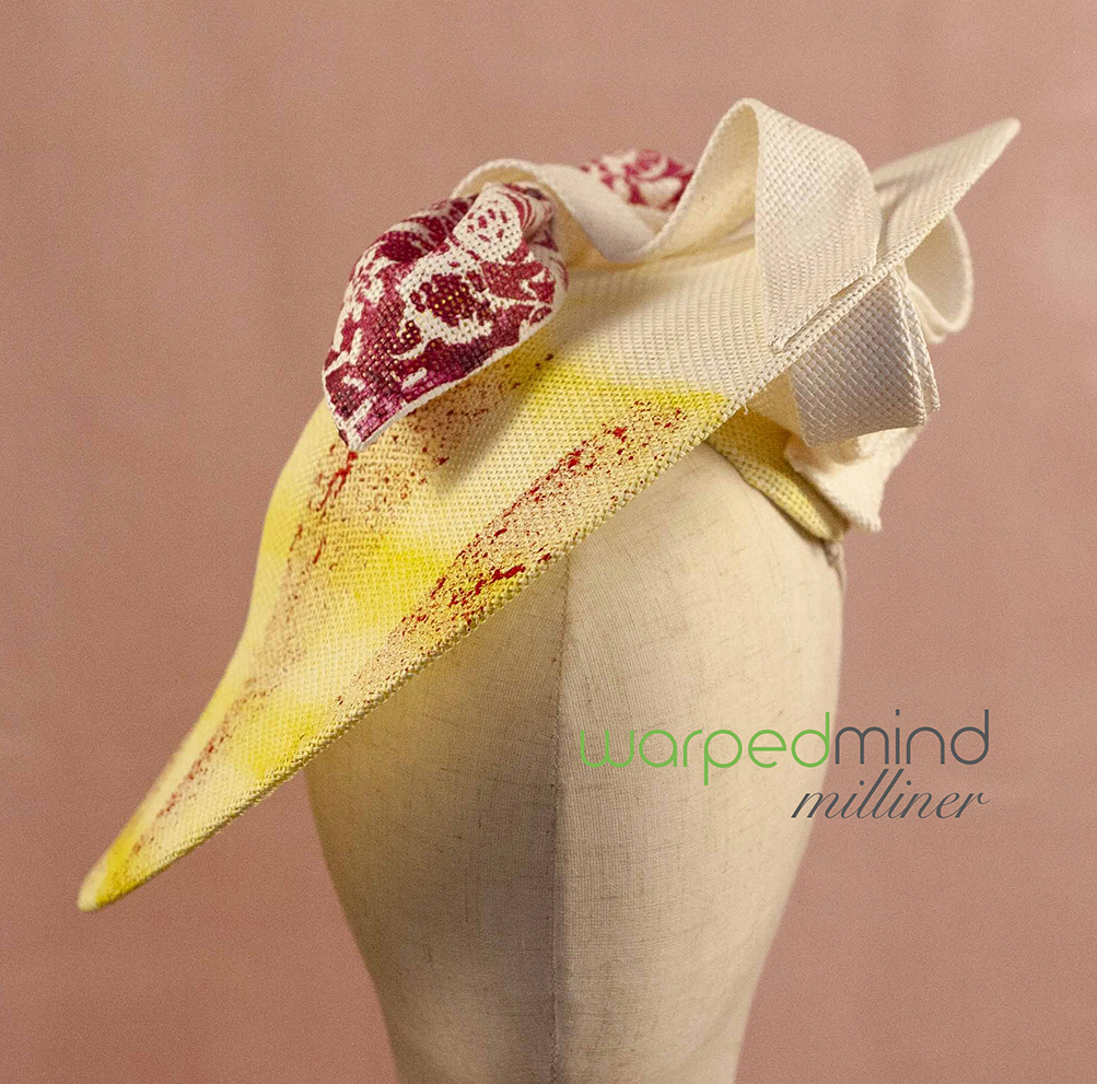 Hand painted saucer – derby hat - Image 3