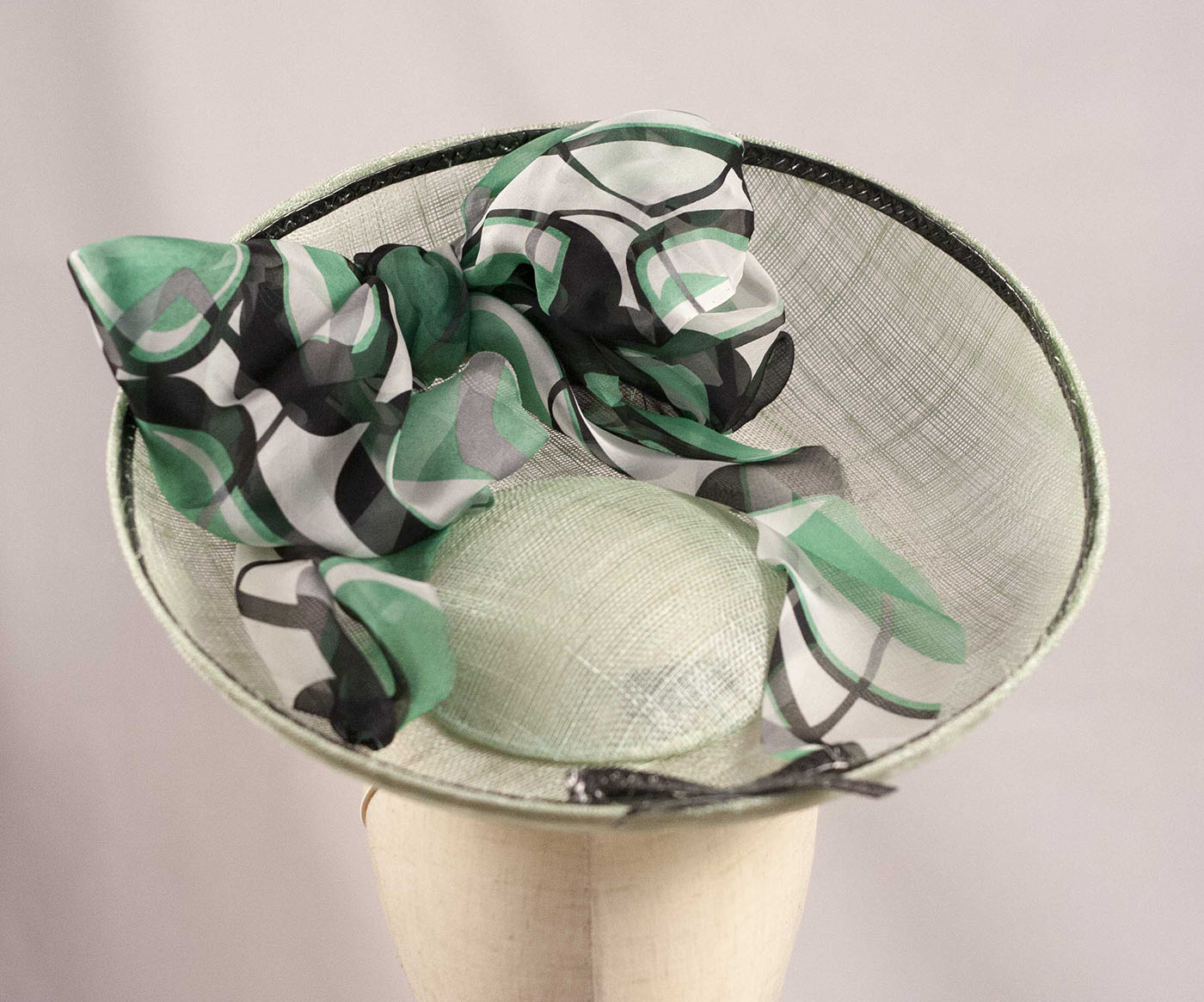 Seafoam green saucer – derby hat - Image 3